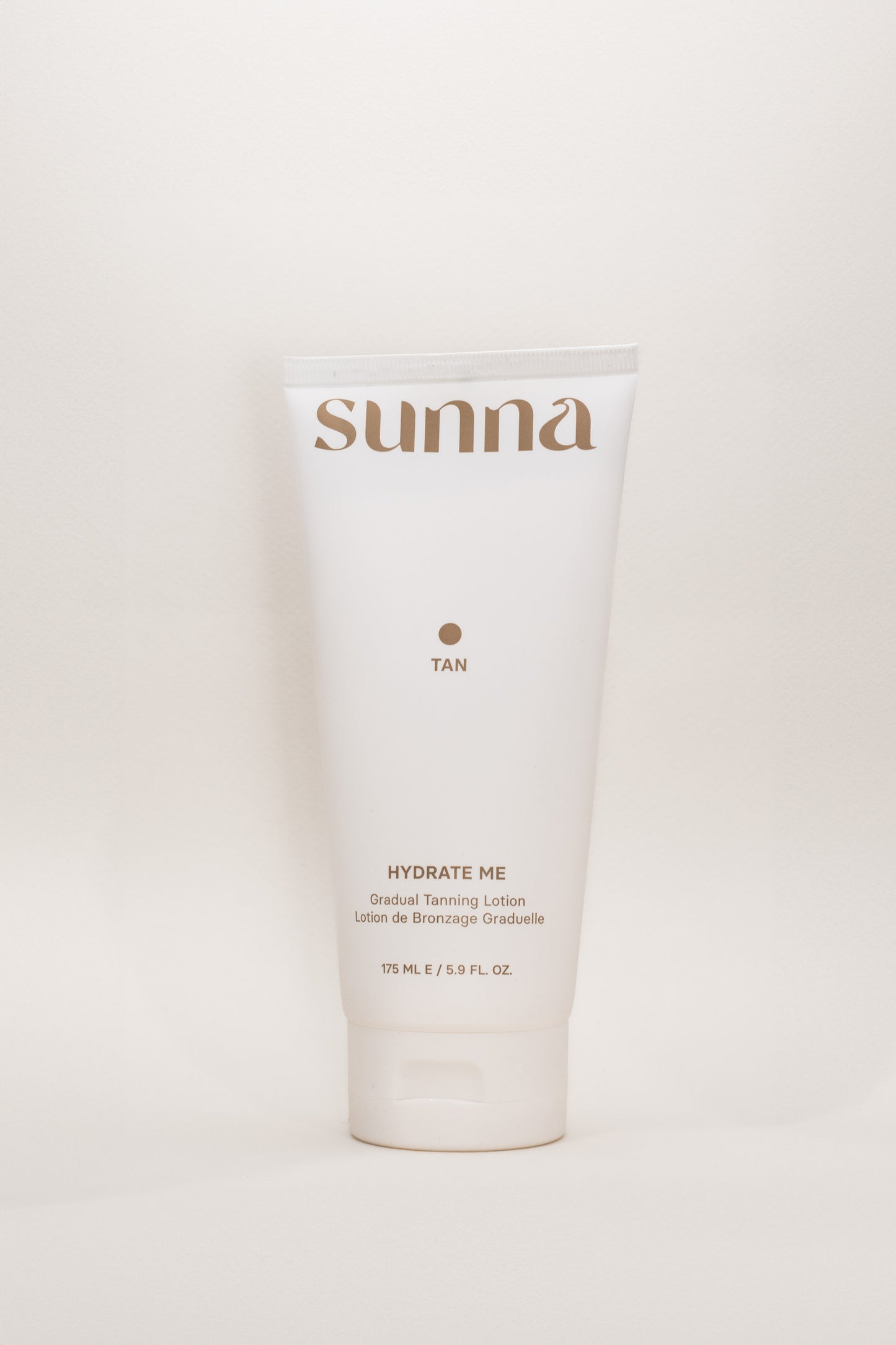 Hydrate Me Gradual Tanning Lotion (LIGHT-MEDIUM)